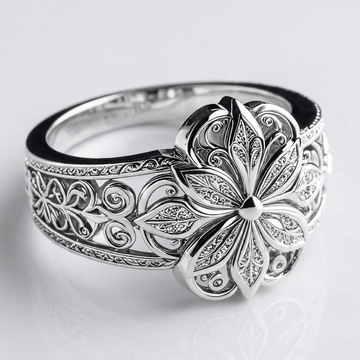 Silberring mit Zirkonia-Blume von Rose & Oliver, feine Details mit glänzendem Finish und elegantem Design.