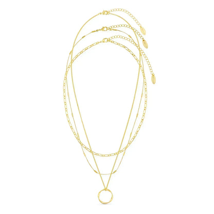 Collar Circa™ Rose & Oliver con círculos dorados abiertos en tres filas, estilo elegante y contemporáneo.
