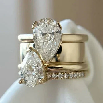 Vintage Ring Rose & Oliver mit doppeltem Zirkontropfen, elegante Details und klassischer Verarbeitung aus Silber